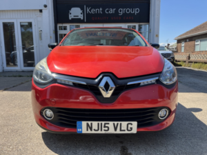 2015 Renault Clio 1.5 Dynamique S Medianav Dci 90 Stop & Start in Red — image 5