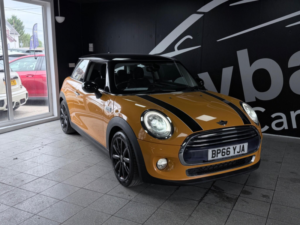 2016 MINI Hatch 1.5 Cooper Euro 6 (s/s) 3dr in Orange — image 6