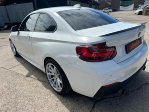 2016 BMW 2 Series 3.0 M235i Coupe in White — image 4