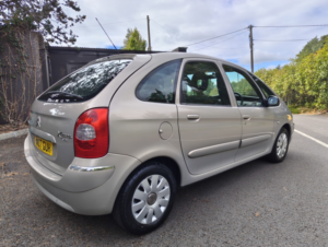2007 Citroen Xsara Picasso 1.6 I 16v Vtx in Beige — image 4
