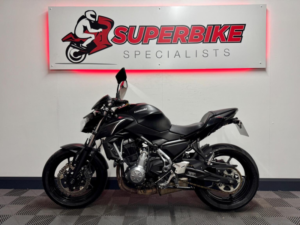 2017 Kawasaki Z650 650 Supernaked Euro 4 in Black — image 6