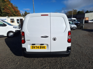 2024 Vauxhall Combo 1.5 Combo Pv Xl Prime 1.5d 100 S&s Mt6 Lwb L2 in White — image 6