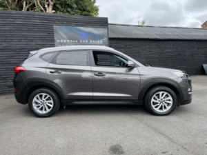 2016 Hyundai Tucson 1.7 Tucson Se 1.7 D 116ps Bd +fss in Grey — image 2
