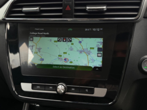 2021 MG MG Zs 44.5kwh Excite Auto 5dr in White — image 3