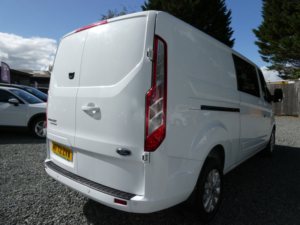 2022 Ford Transit Custom 2.0 300 Ecoblue Limited Crew Van Double Cab 5dr Diesel Manual L2 H1 Euro 6 (s/s) (130 Ps) in White — image 3