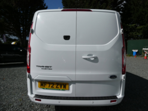 2022 Ford Transit Custom 2.0 300 Ecoblue Limited Crew Van Double Cab 5dr Diesel Manual L2 H1 Euro 6 (s/s) (130 Ps) in White — image 4