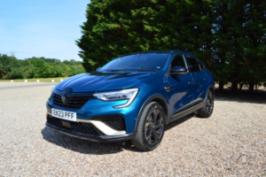 2023 Renault Arkana 1.6 E-Tech E-Tech Engineered in Blue — image 2