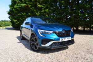 2023 Renault Arkana 1.6 E-Tech E-Tech Engineered in Blue — image 3