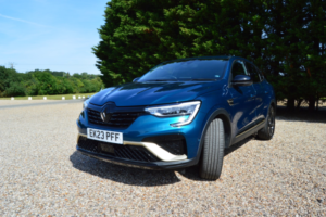 2023 Renault Arkana 1.6 E-Tech E-Tech Engineered in Blue — image 4