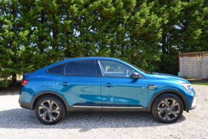 2023 Renault Arkana 1.6 E-Tech E-Tech Engineered in Blue — image 6