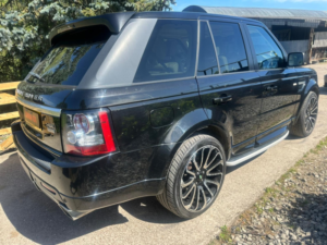 2012 Land Rover Range Rover Sport 3.0 Sd V6 Hse in Black — image 3