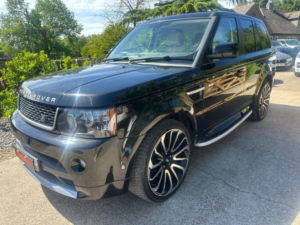 2012 Land Rover Range Rover Sport 3.0 Sd V6 Hse in Black — image 4
