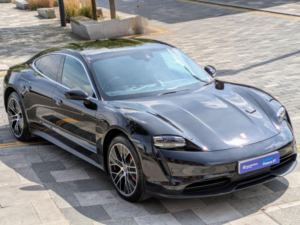 2021 Porsche Taycan Performance 79.2kwh 4s in Black — image 2