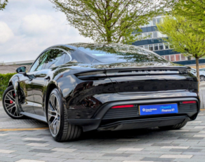 2021 Porsche Taycan Performance 79.2kwh 4s in Black — image 3