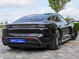 2021 Porsche Taycan Performance 79.2kwh 4s in Black — image 4