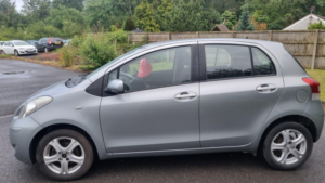 2010 Toyota Yaris 1.3 Dual Vvt-I Tr in Silver — image 3