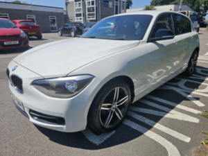 2014 BMW 1 Series 2.0 116d Sport 5-Door in White — image 4