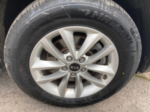 2017 Kia Sorento 2.2 Crdi Kx-1 SUV 5dr Diesel Manual AWD Euro 6 (s/s) (197 Bhp) in Silver — image 4