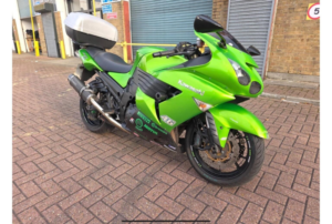 2009 Kawasaki Zzr1400 1400 Abs in Green — image 2
