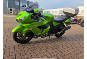 2009 Kawasaki Zzr1400 1400 Abs in Green — image 5