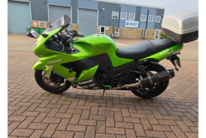 2009 Kawasaki Zzr1400 1400 Abs in Green — image 6