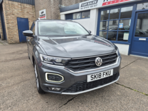 2018 Volkswagen T-Roc 2.0 Tsi Sel in Grey — image 5