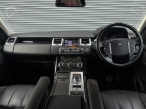 2012 Land Rover Range Rover Sport 3.0 Sd V6 Hse in Black — image 5