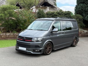 2016 Volkswagen Transporter 2.0 Tdi T30 150 Bluemotion Tech Highline in Grey — image 4