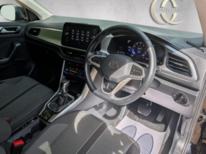 2025 Volkswagen T-Roc 1.5 Tsi Match DSG Euro 6 (s/s) 5dr in Black — image 5