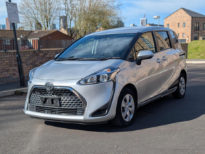 2018 Toyota Sienta in Silver — image 3