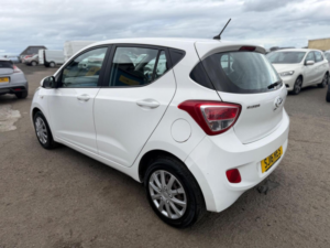 2016 Hyundai I10 1.2 Se Euro 5 5dr in White — image 4