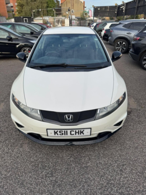 2011 Honda Civic 1.4 I-Vtec Ti 5dr in White — image 4