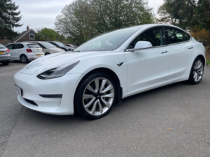 2019 Tesla Model 3 (dual Motor) Long Range Saloon 4dr Electric Auto 4wde (346 Ps) in White — image 3