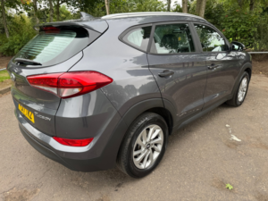 2017 Hyundai Tucson 1.7 Crdi Blue Drive Se Nav SUV 5dr Diesel Manual Euro 6 (s/s) (116 Ps) in Grey — image 4