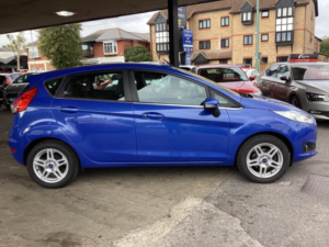 2013 Ford Fiesta 1.6 Zetec Powershift Euro 5 5dr in Blue — image 2