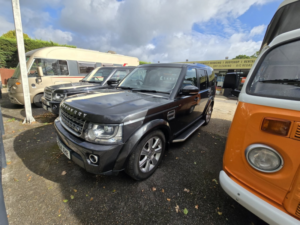 2014 Land Rover Discovery 4 3.0 Sd V6 Se Tech in Grey — image 2