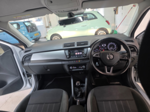 2018 Skoda Fabia 1.0 Tsi Se L Hatchback 5dr Petrol Manual Euro 6 (s/s) (95 Ps) in Silver — image 2