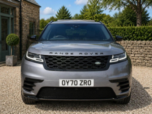 2020 Land Rover Range Rover Velar 2.0 D240 R-Dynamic Se Auto 4WD Euro 6 (s/s) 5dr in Blue — image 2