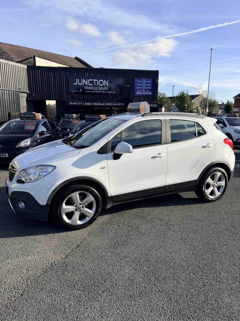 2014 Vauxhall Mokka 1.7 Cdti Exclusiv in White — image 1