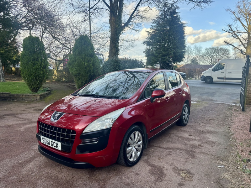 2011 Peugeot 3008 1.6 Hdi Active in Red — image 1
