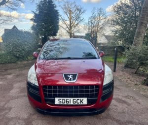 2011 Peugeot 3008 1.6 Hdi Active in Red — image 2