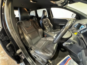 2015 Volvo Xc60 2.4 D5 R-Design Lux Nav Auto AWD Euro 6 (s/s) 5dr in Black — image 3