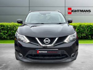 2014 Nissan Qashqai 1.5 Dci Tekna in Black — image 2