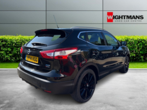 2014 Nissan Qashqai 1.5 Dci Tekna in Black — image 6