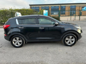 2011 Kia Sportage 2.0 Kx-2 AWD Euro 5 5dr in Black — image 6