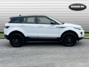 2015 Land Rover Range Rover Evoque 2.2 Range Rover Evoque Pure Tech Ed4 4x2 5dr in White — image 2