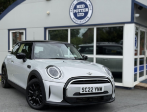 2022 MINI Hatch