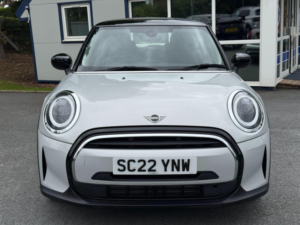 2022 MINI Hatch 1.5 Cooper Classic Euro 6 (s/s) 3dr in Silver — image 2