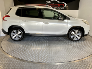 2014 Peugeot 2008 1.2 Vti Allure in White — image 5