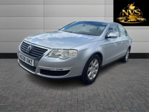 2008 Volkswagen Passat 2.0 Tdi Highline in Silver — image 3